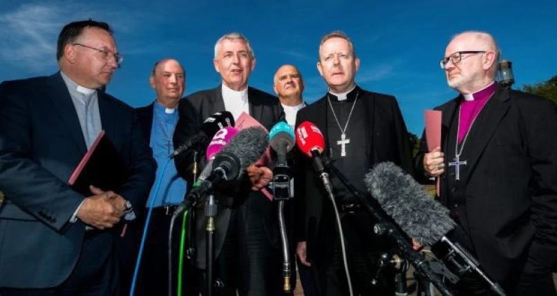 Church leaders encourage those taking part in the inter–party talks